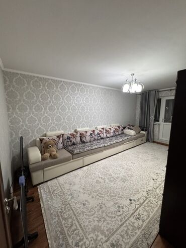 продаю контейнер дордой центральный проход: 2 комнаты, 50 м², 104 серия, 4 этаж, Евроремонт