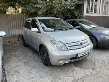 Toyota: Toyota ist: 2003 г., 1.5 л, Автомат, Бензин, Хэтчбэк