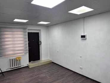 кок джар ж м: Сатам Офистик 47 кв. м, Ремонту бар, Эмерексиз, Көп кабаттуу имарат, 1 кабат