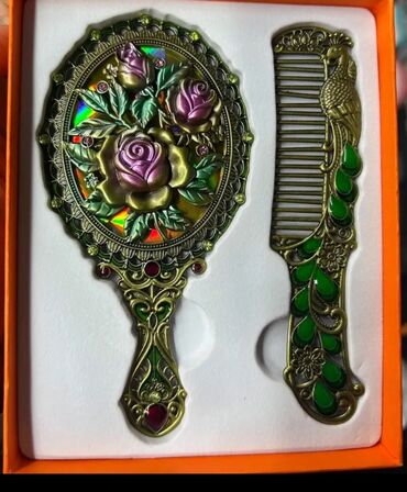 Digər aksesuarlar: Üzərində qırmızı,qara və ağ rənglərin qarışığı ilə simmetrik butalı — 2