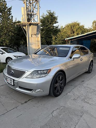 Lexus LS: 2009 г., 5 л, Седан