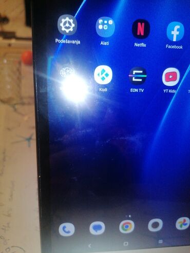 Tableti: Android tableti – više komada - Ekran oko 8 inča (klasičan 16:10 — 13