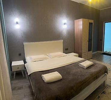 Посуточная аренда квартир: 1 комната, Душевая кабина, Постельное белье, Парковка — 30