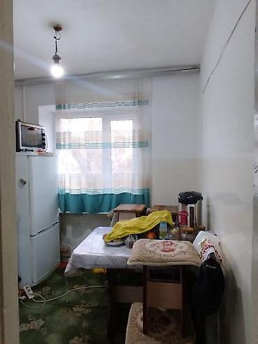 московская тыныстанова: 3 комнаты, 59 м², 104 серия, 2 этаж, Старый ремонт — 5