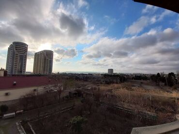 Kommersiya daşınmaz əmlakının satışı: Nargilə dairəsi yaxınlığında,Mirvari şadlıq sarayının yanında,sahəsi — 6