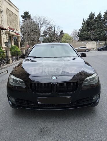 nokia 520: BMW 520: 2 l | 2010 il Sedan