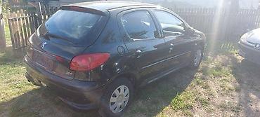 instrument tabla ford focus: ZADNJA DESNA VRATA CRNA ZA PEUGEOT 206 | Imam sve delove za peugeot — 1