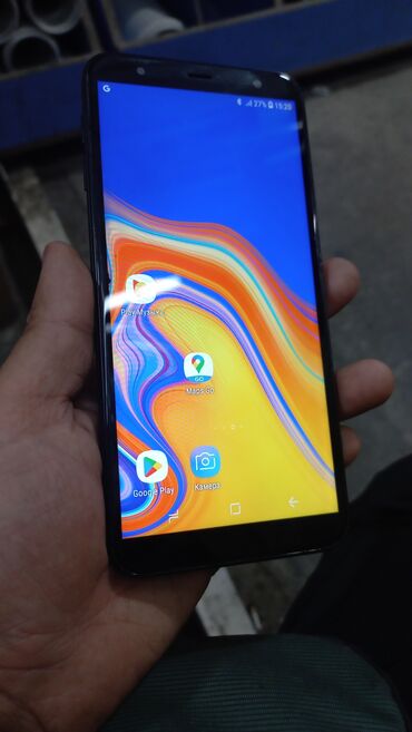 телефоны мобильные б: Samsung Galaxy J4 2018, Колдонулган, 4 GB, түсү - Кара, Бөлүп төлөө менен, 2 SIM