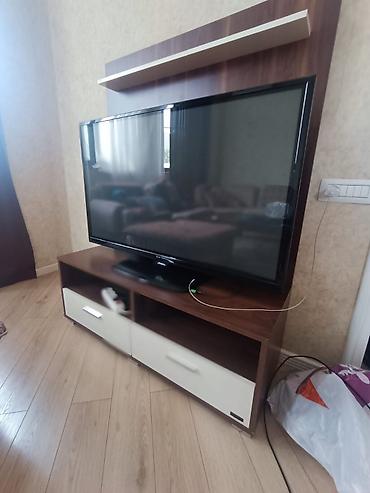 Qonaq otağı dəstləri: Mebel dəsti – sürgülü qarderob və TV stendi - Qarderob: 3 qapılı — 4