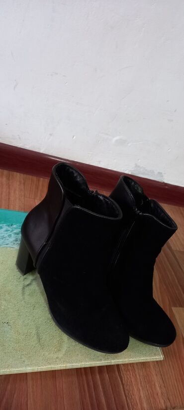 обувь для купания: Ботинки и ботильоны 38, цвет - Черный
