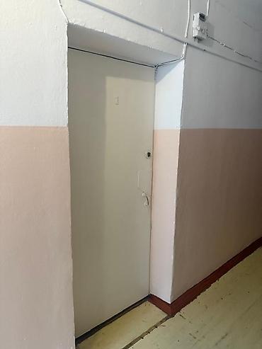 52: 1 комната, 18 м², 5 мкр Общежитие, 2 этаж, Старый ремонт — 4