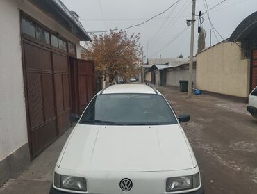 Volkswagen: Volkswagen Passat: 1990 г., 1.8 л, Механика, Бензин, Универсал