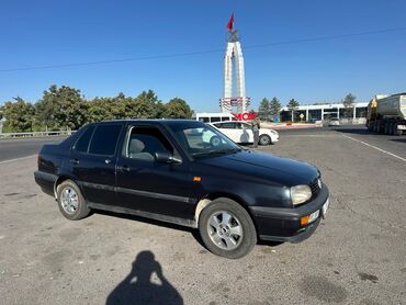 Volkswagen Vento: 1993 г., 1.8 л, Бензин, Седан