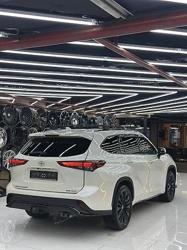 changan q5 2025: Toyota Highlander: 2022 г., 3.5 л, Автомат, Бензин, Кроссовер — 3