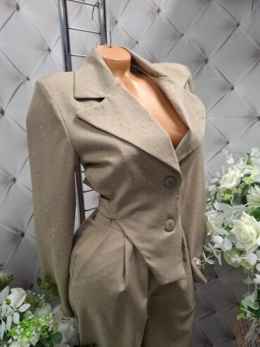 Kompleti: Damsko odelo – sako i pantalone sa sitnim tačkicama - Model: dvodelni — 6