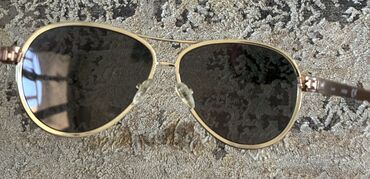 Ostala ženska odeća: Original žense naočare (Guess, Ray Ban) U dobrom stanju, cena po — 10