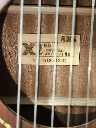 Saz: AKS akustik gitara + fender kabro + mediator. son qiymət 230₼.Ünvan — 7