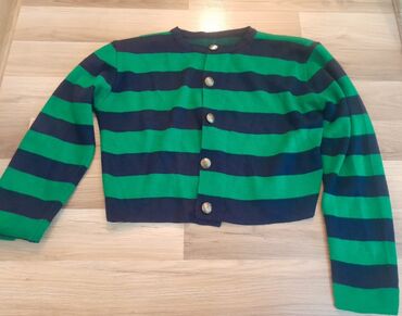 klassik qadın geyimləri: Hər biri 5 azn. xs s, l razmer var 1) Zolaqlı kardiqan - Rəng: yaşıl