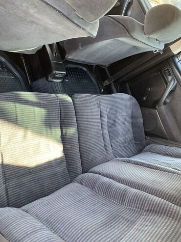 Volkswagen: Volkswagen Golf Variant: 1993 г., 1.6 л, Механика, Бензин, Хэтчбэк — 3