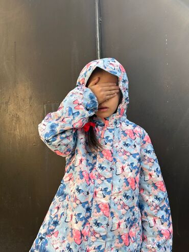 Верхняя одежда: Детские верхние одежды для девочек Б/У очень хорошем состоянии всё по — 15