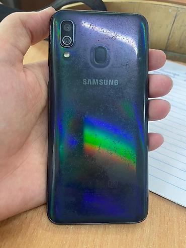 Samsung: Samsung Galaxy A40, цвет - Черный, 2 SIM — 1