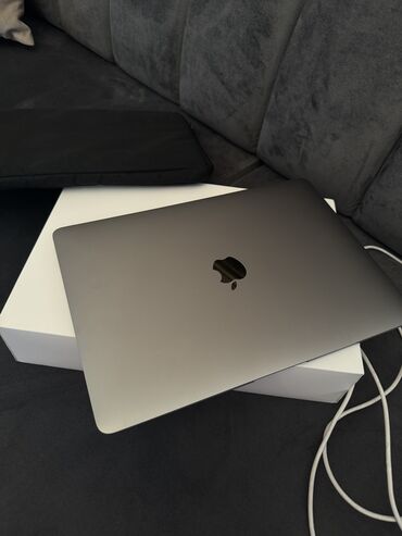 нотбук: Apple Macbook Air 13” (MGN63LL/A) Space Gray 4 ay istifade olunub