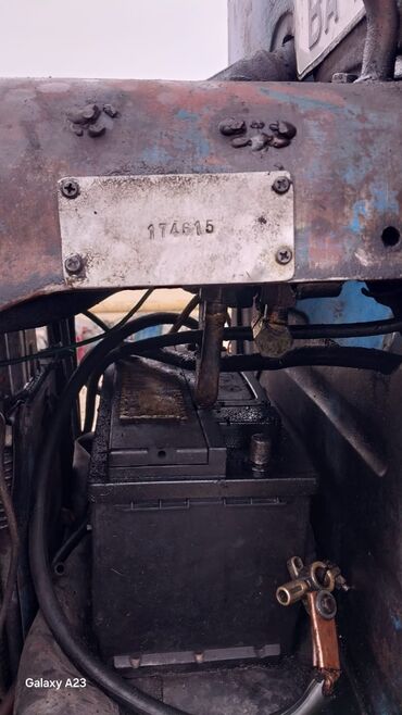 Ekskavatorlar: Universal ekskavator-yükləyici traktor - Ön bıçaq (dozer) və arxa — 9