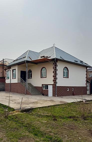 Продажа коттеджей и домов: Просторный частный дом с огражденным двором и откатными воротами. - — 1