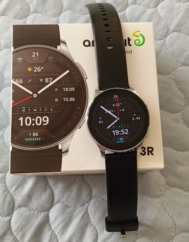Amazfit: Умные часы Amazfit Pop 3R в серебристом корпусе с черным ремешком
