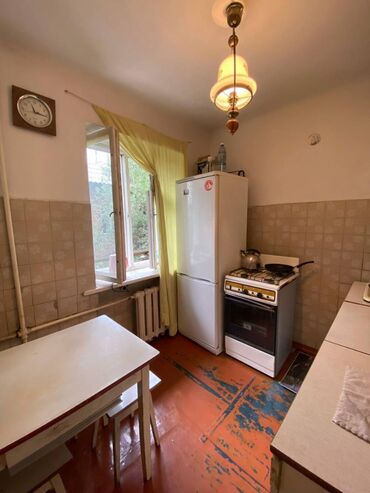 снять дом бишкек: 2 комнаты, 43 м², Индивидуалка, 4 этаж, Косметический ремонт