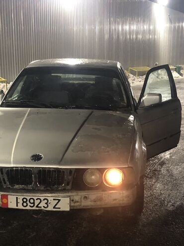 BMW: BMW 5 series: 1990 г., 2.5 л, Механика, Бензин, Седан