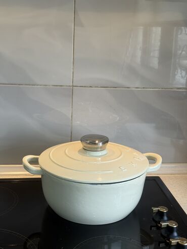 Казаны: Продаю новый чугунный казан smeg при перевозке чуть повредилась краска — 2