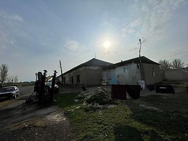 Продажа складов и мастерских: Продается территория 0,81 га На территории имеется: -Весовая с — 4