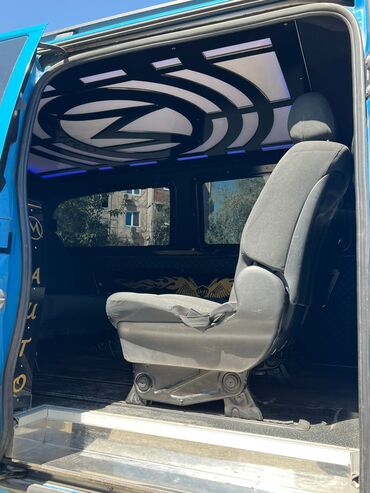 Boşqablar: Mercedes-Benz Vito: 2.5 l | 2010 il Ofrouder/SUV
