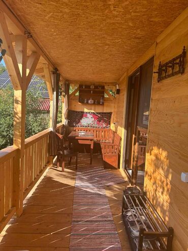 Kuća na dan: 45 kv. m, 2 sobe — 8