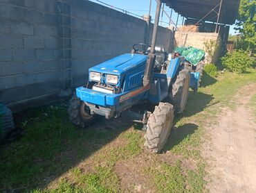 Тракторы: Исеки трактор сатылат фрезы менен абалы жакшы 10саатка 20литр солярка