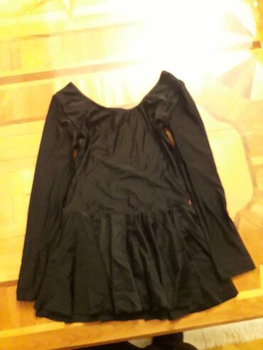 спортивные костюмы в баку: Az və səliqəli geyinilib.3-8 yaş arası qız uşağına aid