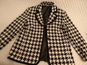 шерстяной пиджак женский: Пиджаки женские, Германия, отл сост, ХI, цена 600 сом каждый