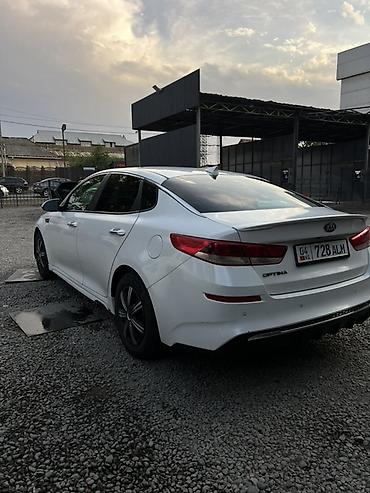 оптим: Kia Optima: 2018 г., Седан — 5