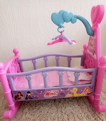 детские бу игрушки: Кровать для куклы в отл.сост. пианино роз.детск.1000с игры
