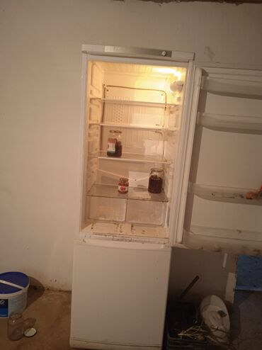 Техника для кухни: Холодильник Indesit, Б/у, Двухкамерный, Total no frost, 60 * 175 * 60