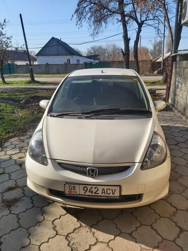 Honda: Honda Fit: 2002 г., 1.3 л, Вариатор, Бензин, Седан