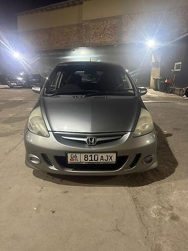 одиссей рб1 рб2: Honda Fit: 2004 г., 1.5 л, Вариатор, Хэтчбэк — 3