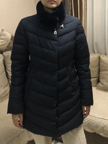 теплые зимние куртки: Пуховик, Италия, M (EU 38)