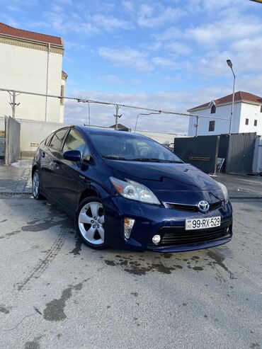 Toyota: Toyota Prius: 1.8 l | 2013 il Sedan — 11