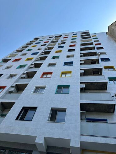 молодая гвардия московская: 3 комнаты, 81 м², Индивидуалка, 4 этаж, ПСО (под самоотделку)