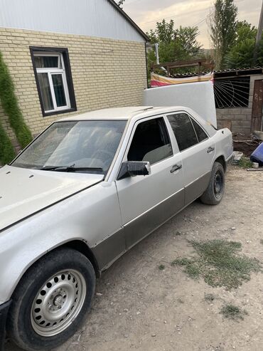 грузовой автомобиль: Mercedes-Benz W124: 1992 г., 2.5 л, Механика, Дизель, Минивэн