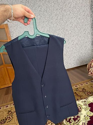 kisi geyim: Kişi üçün klassik kostyum dəsti - Rəng: tünd göy (navy) - Komplekt — 3