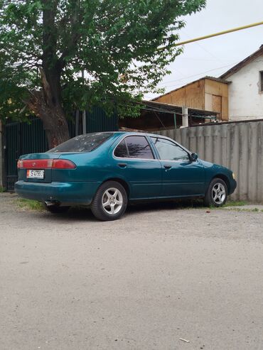 Nissan: Nissan : 1995 г., 1.8 л, Механика, Бензин, Седан