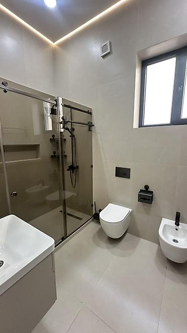 Продажа коттеджей и домов: 📍 Бишкек, ул. Бектенова Продаётся абсолютно новый дом премиум-класса — 7